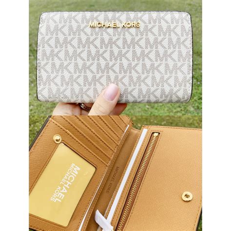 michael kors jet set travel wallet small